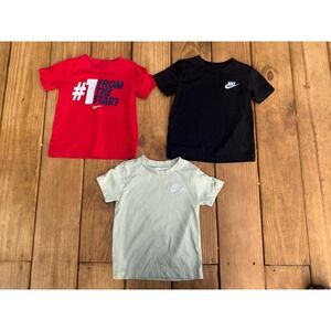 NIKE Boys Lot Of 3 T-Shirts The Nike Tee Multicolor Cotton Red Green Black Logo